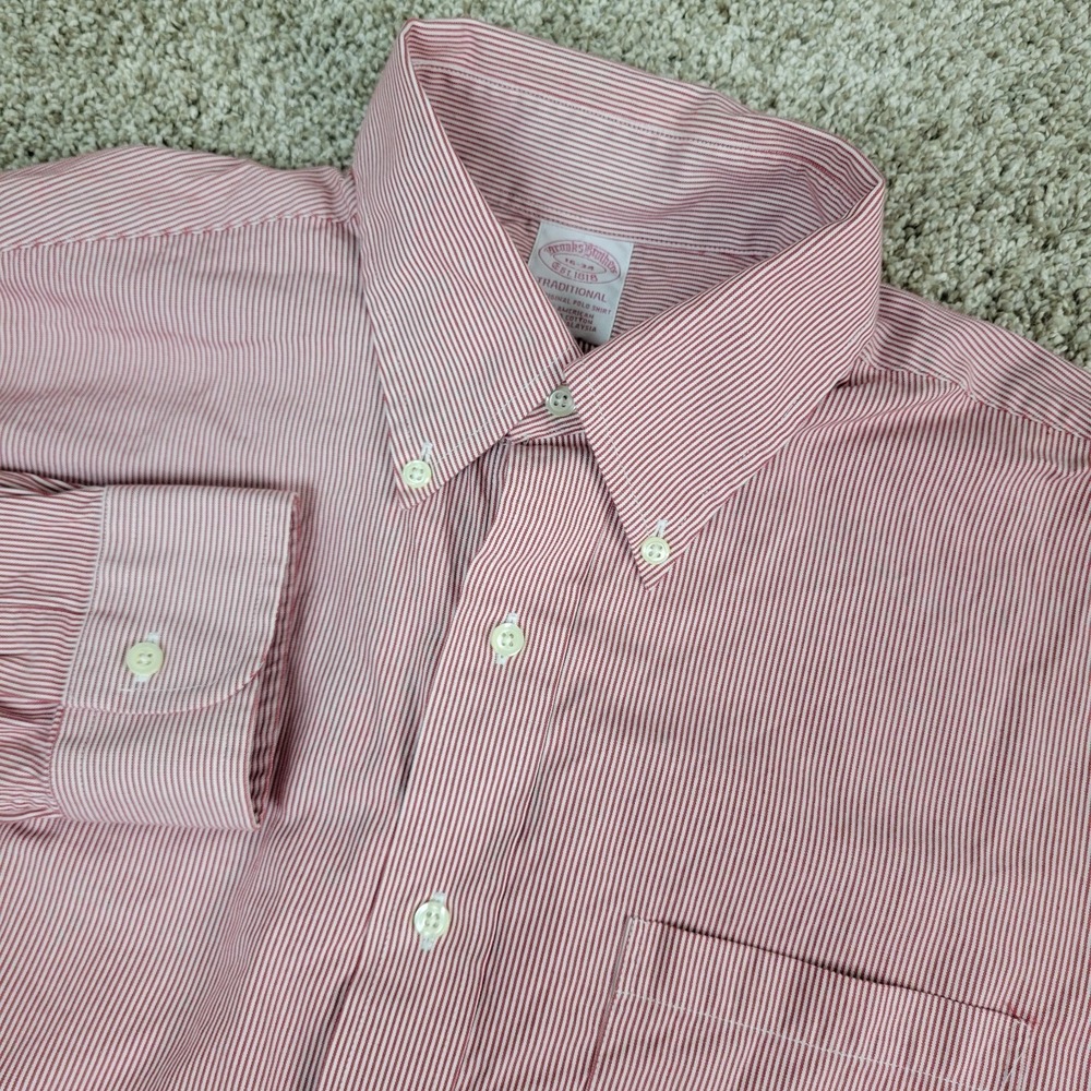 Brooks Brothers Traditional Mens 16-34 Red White Striped Button Down Long Sleeve